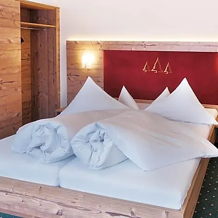 Waldcafe Hotel 3*