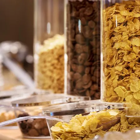 מלון Waldcafe 3*